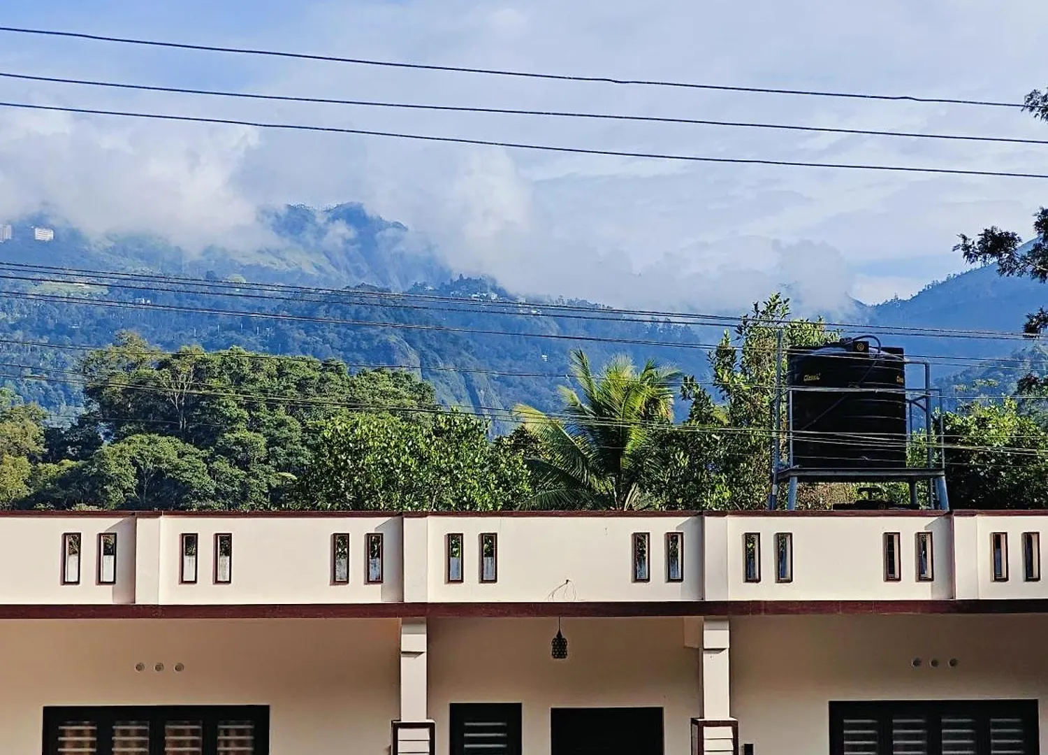 Luna Munnar Anachal